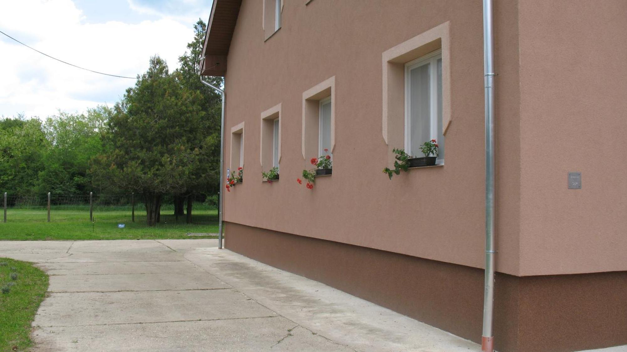 Izisz Apartman Matraterenye Extérieur photo